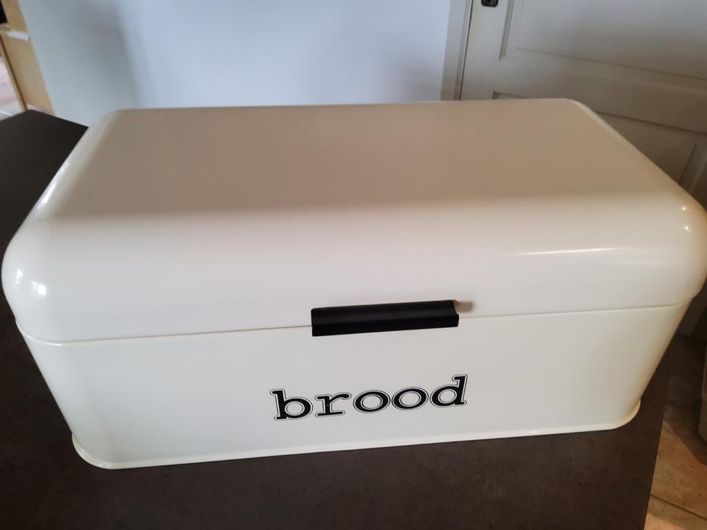 Brooddoos, Ophalen