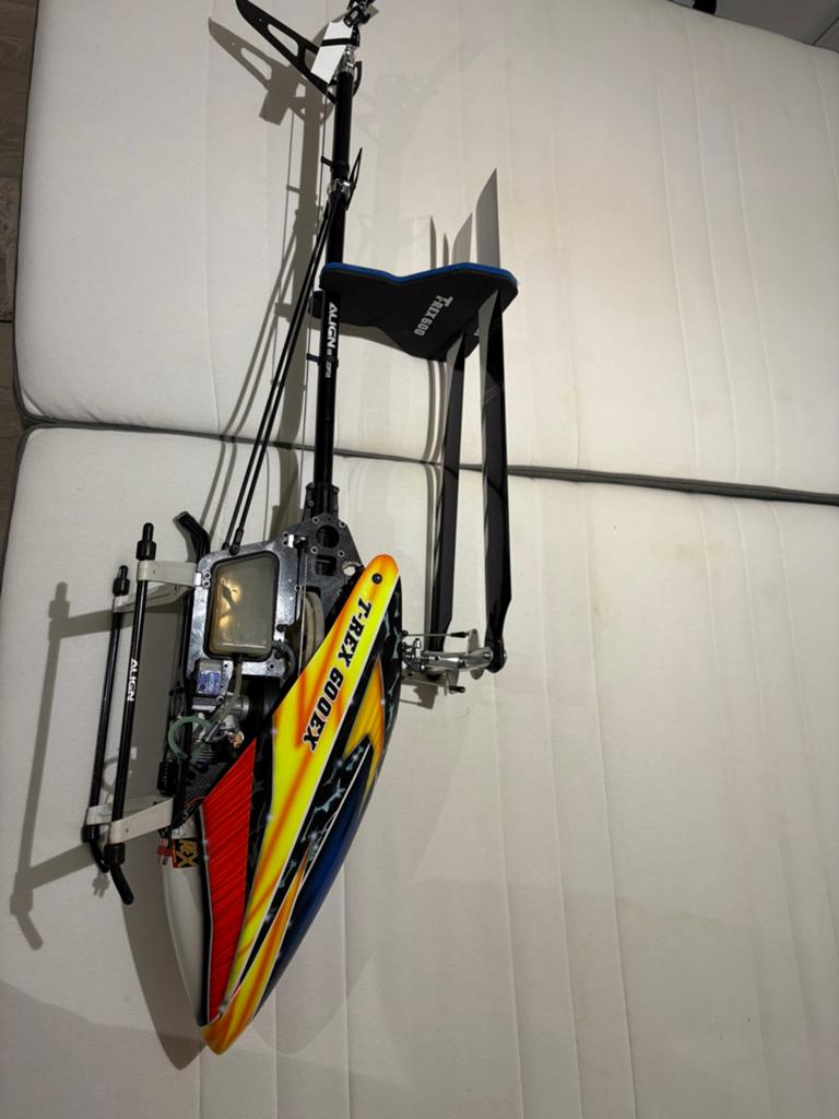 Helico t rex 600, Hobby en Vrije tijd, Modelbouw | Radiografisch | Helikopters en Quadcopters, Ophalen, Zo goed als nieuw