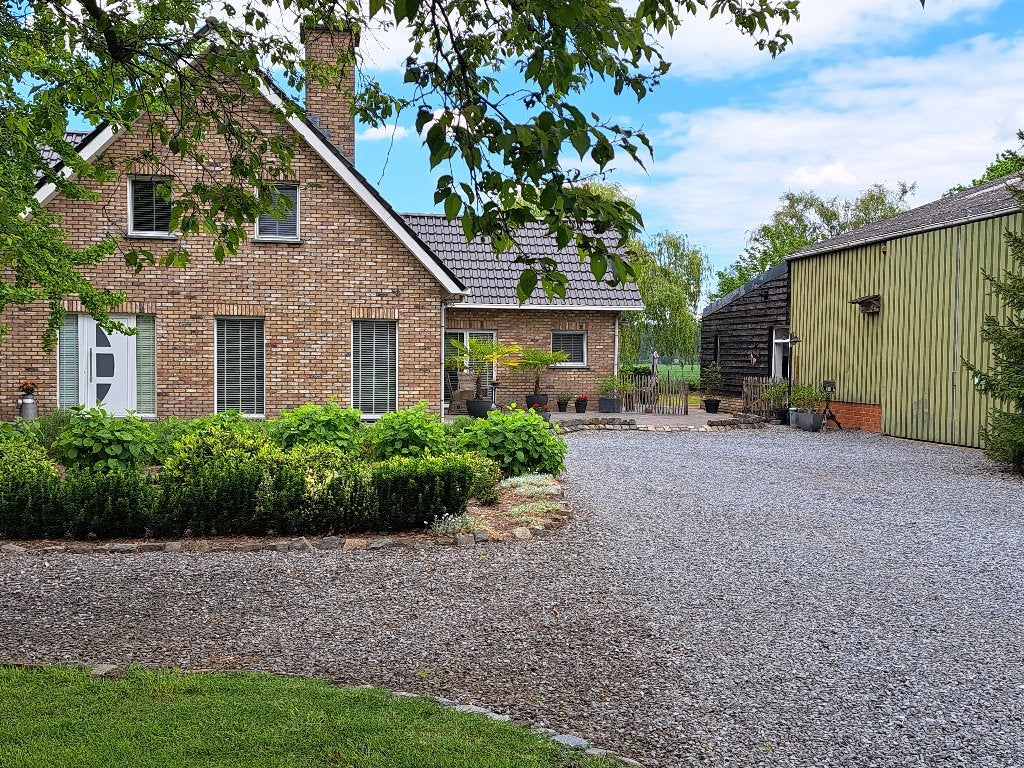 Openbebouwing: Landhuis met apart gastenverblijf en Loods, 195 m², Woonhuis, Nederland, Landelijk