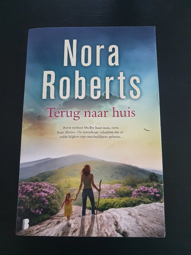 Terug naar huis: Thriller van Nora Roberts, Ophalen of Verzenden, Gelezen, Nora Roberts