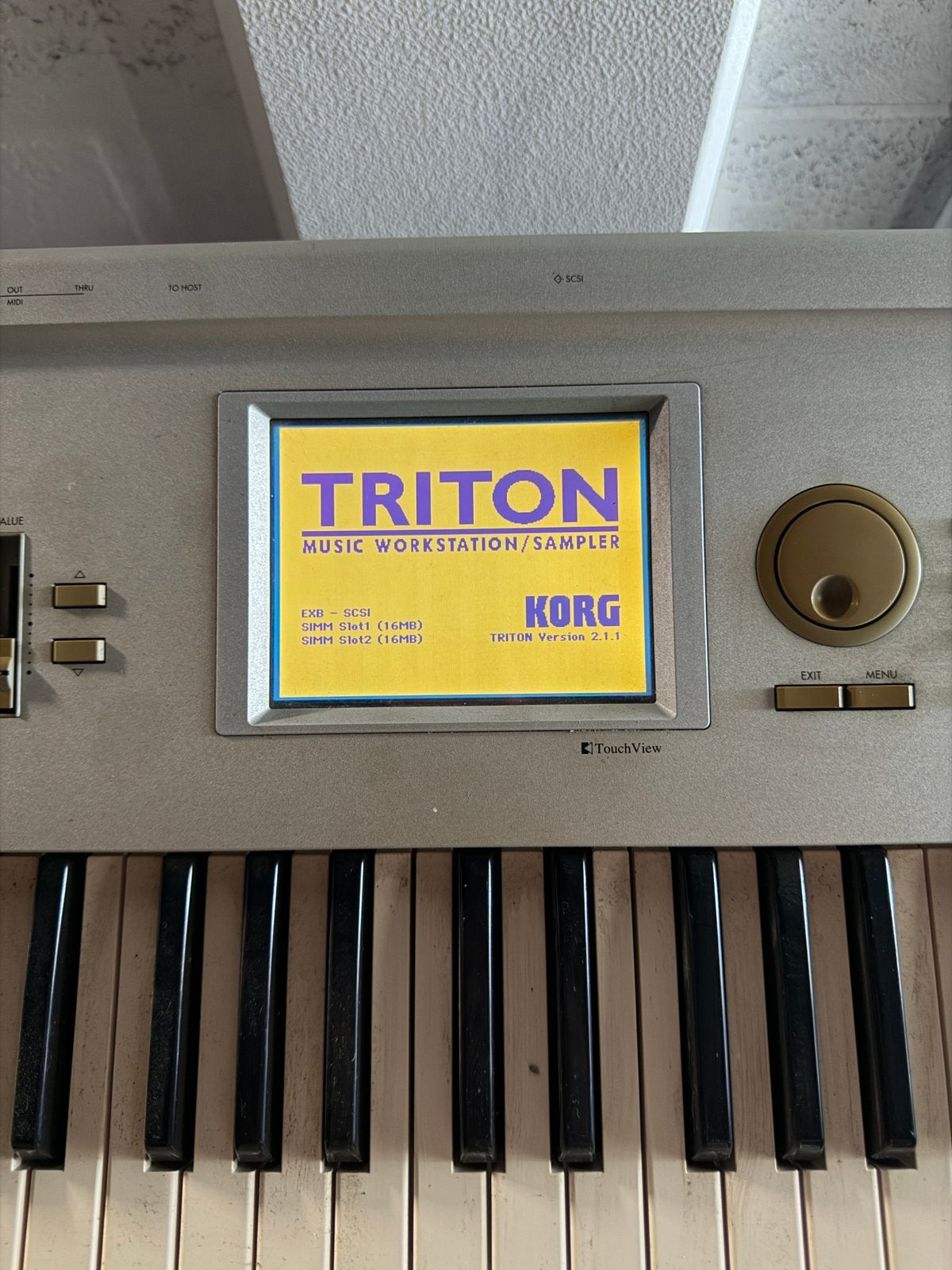 Korg Triton 61 touches (workstation vintage 2000), 61 touches, Korg, Enlèvement, Utilisé