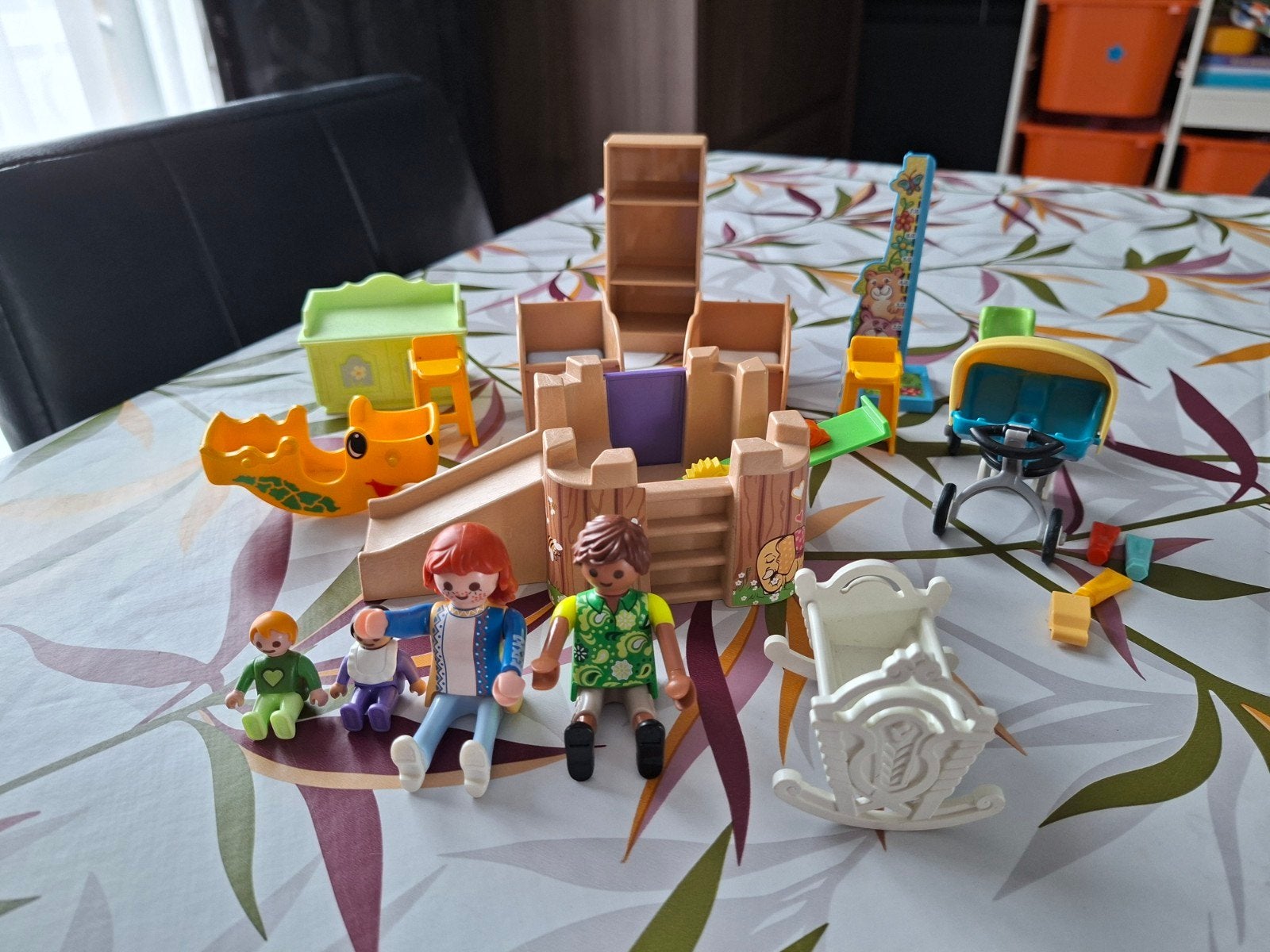 kinderdagverblijf playmobil, Ophalen
