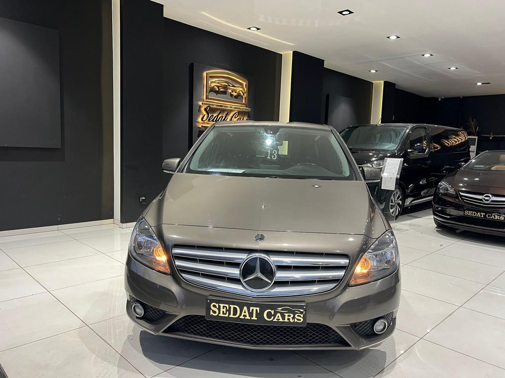 Mercedes-Benz B 180 CDI 1.8 DIESEL AUTOMAAT, Auto's, Mercedes-Benz, Automaat, Stof, Gebruikt, Zwart