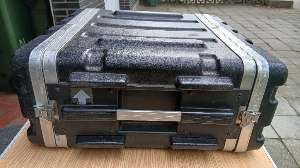 2 x SKB 19 inch 4 units Flightcase, Muziek en Instrumenten, Ophalen, Gebruikt, Elektrische gitaar, Flightcase