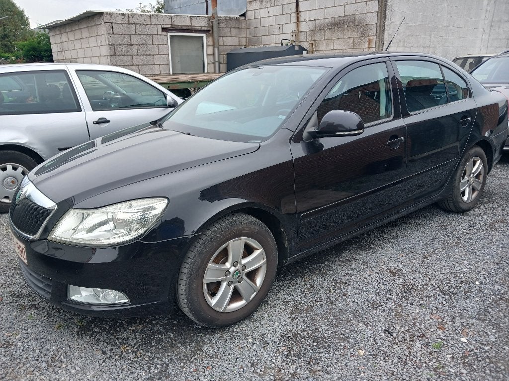 Skoda Octavia 1.6TDI '2010, Autos, Euro 5, Achat, Boîte manuelle, Noir