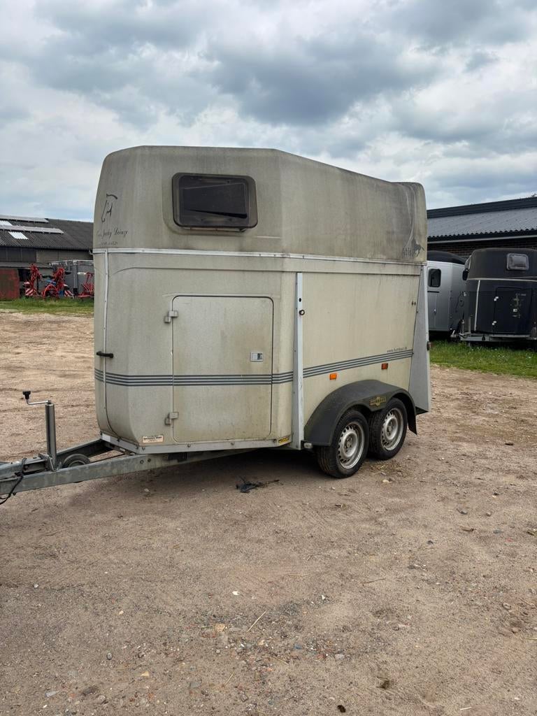 2 paards trailer humbaur atis, Animaux & Accessoires, Chevaux & Poneys | Semi-remorques & Remorques, Utilisé, Remorque 2 chevaux