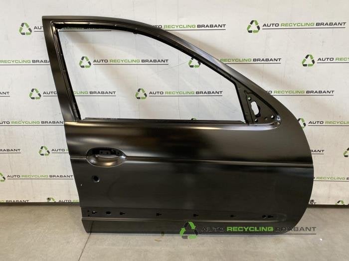 Portière 4portes avant droite d'un Renault Megane, Autos : Pièces & Accessoires, -, 3 mois de garantie, Utilisé, Porte