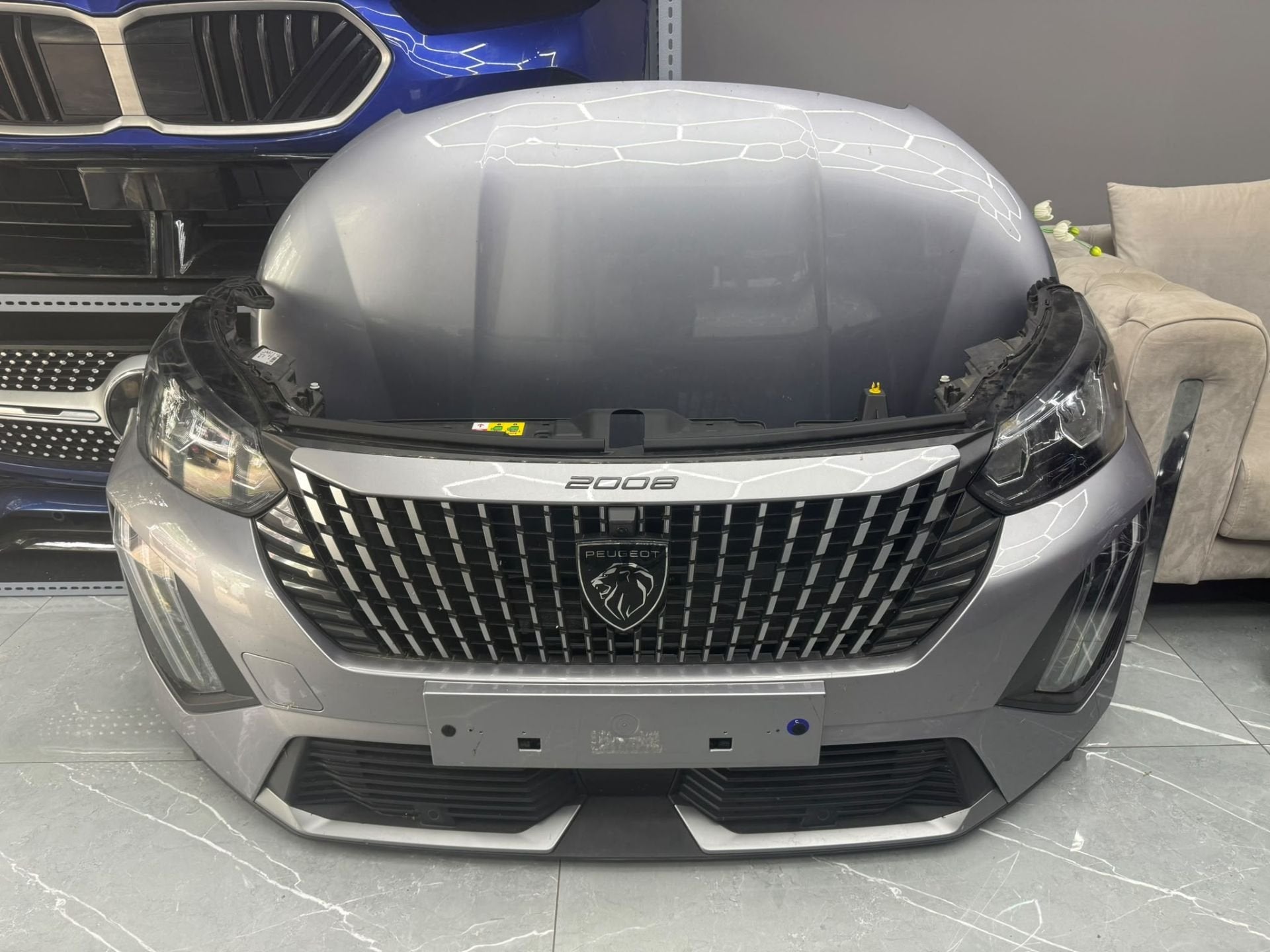 Voorkop Peugeot 2008 2024-2026 Motorkap Voorbumper Koplamp, Taurusavenue 1
2132 LS  Hoofddorp, NL, Gebruikt, Contact.group@renault.com