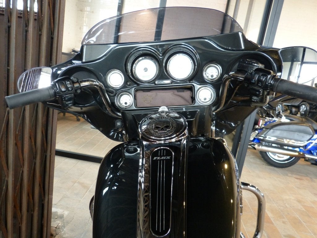 Harley-Davidson Touring FLHX Street Glide, Plus de 35 kW, Info@freedom-machines.be, 1584 cm³, Autre