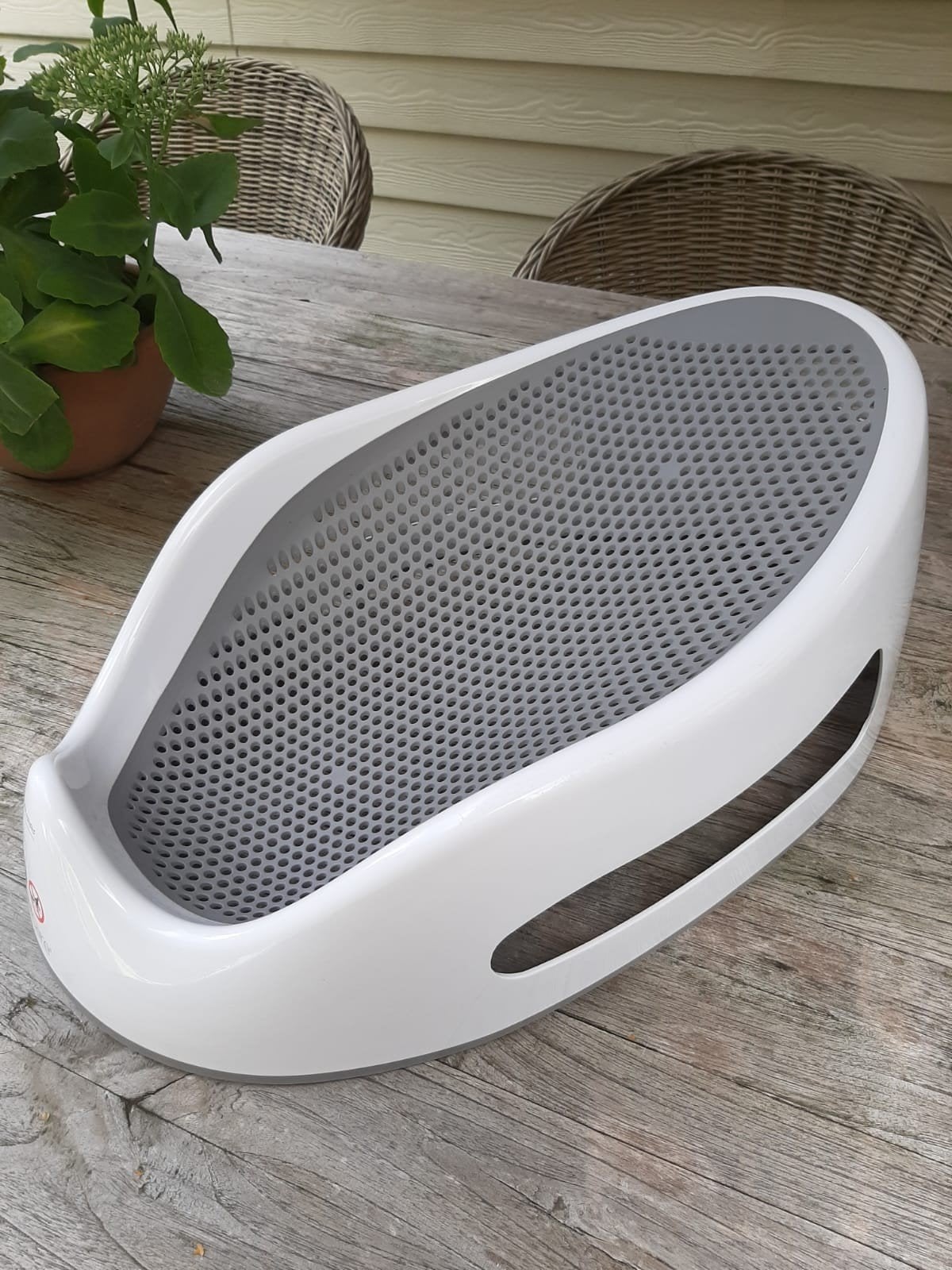 Angelcare Soft-Touch Badsteun / Badzitje – Grijs/Wit, Ophalen, Nieuw, Badzitje of Badring
