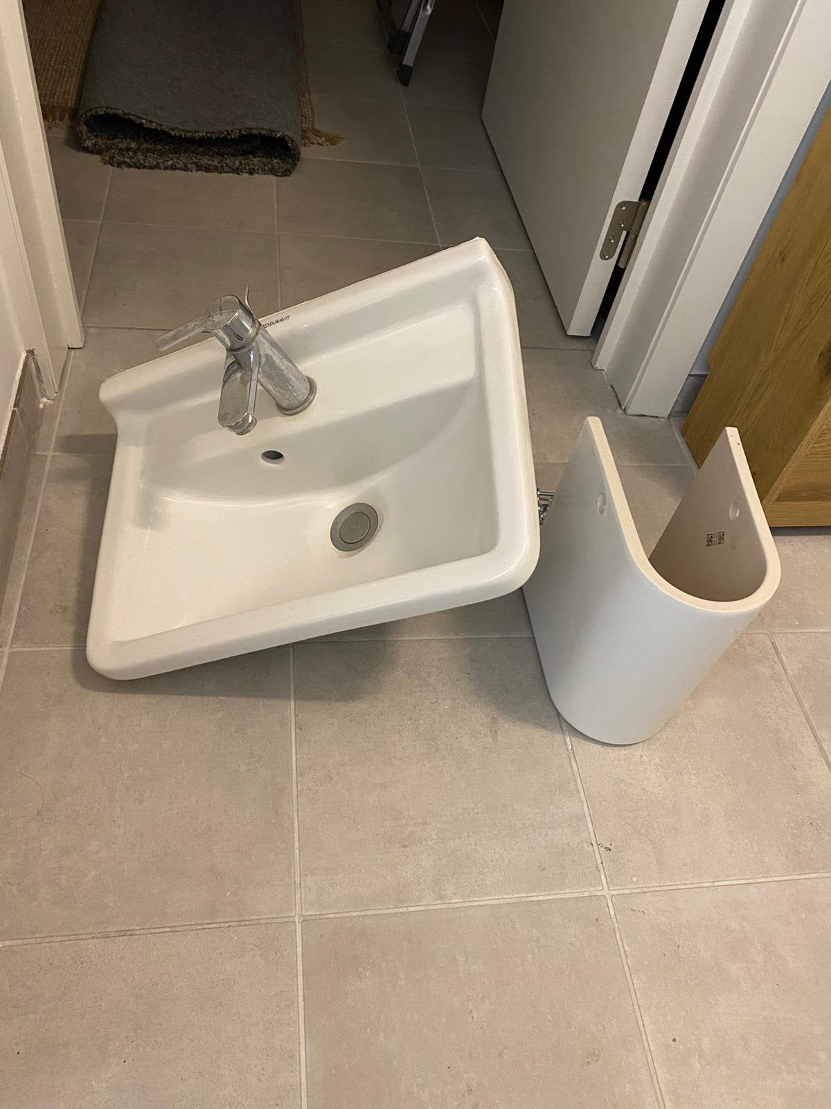 Lavabo met kraan, Ophalen, Zo goed als nieuw
