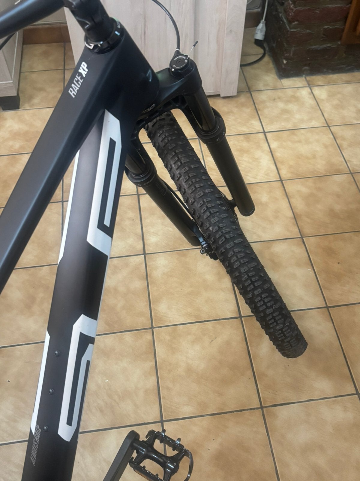 Velo de sport à fibre de carbone, Envoi, Comme neuf, Autres marques