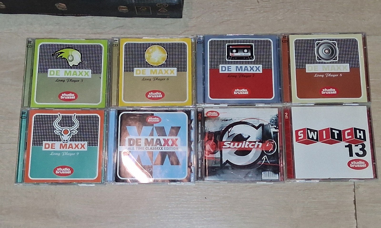 8 verzamel-cd's De Maxx / switch studio brussel, Cd's en Dvd's, Ophalen of Verzenden, Zo goed als nieuw, Dance en House, Verzamelalbum