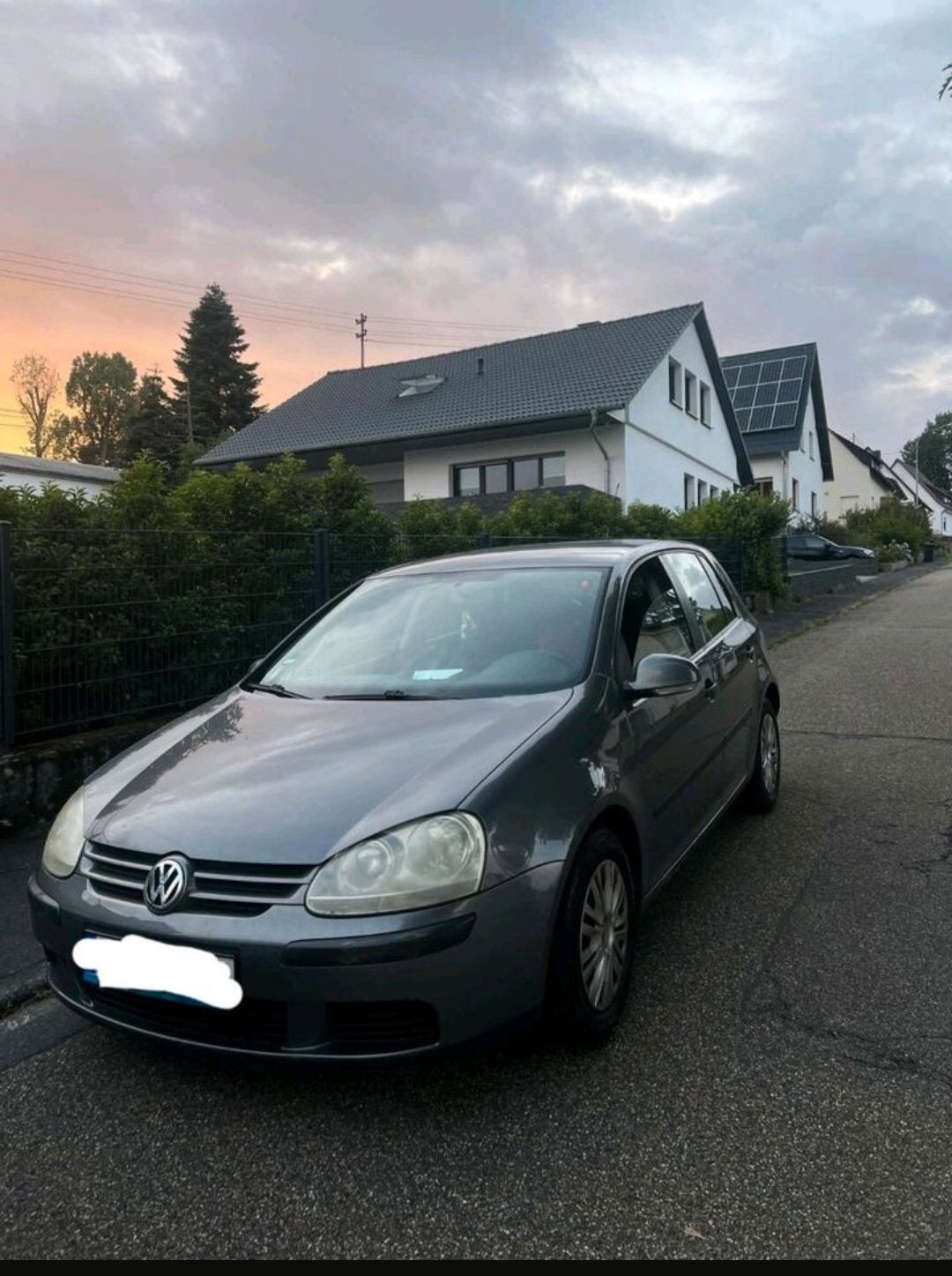 Golf 5 Essence 5 Portes, Autos, Achat, Réception radio numérique, Boîte manuelle, Noir
