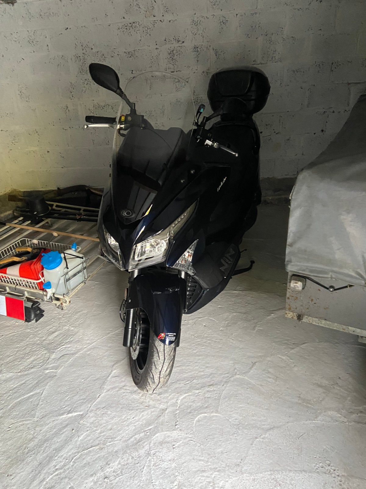 Kymco exclusive 125cc in Nieuwstraat, Fietsen en Brommers, Ophalen, Overige modellen, 125 cc, Zo goed als nieuw