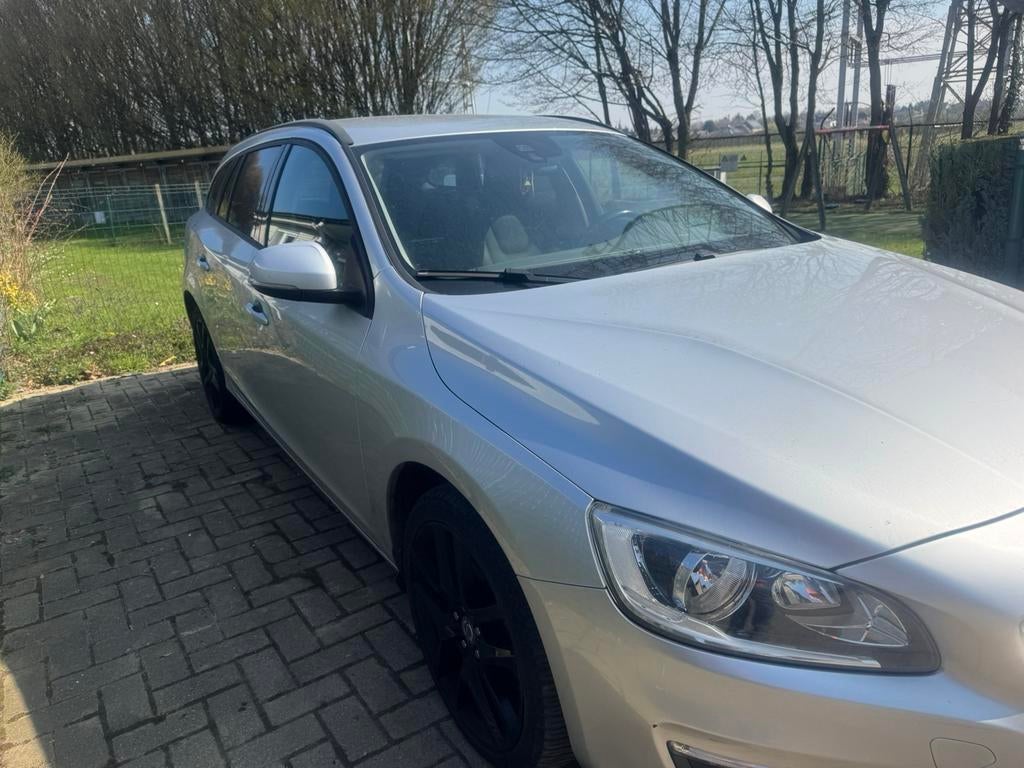 Volvo v60 d3 lichte vracht, Auto's, Euro 5, V60, 5 deurs, Particulier