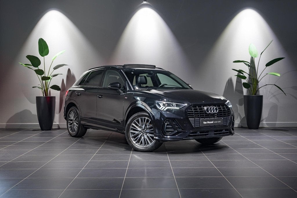 Audi Q3 45 TFSI e S tronic 3x S Line (automatique), Achat, Entreprise, Hybride rechargeable, Noir