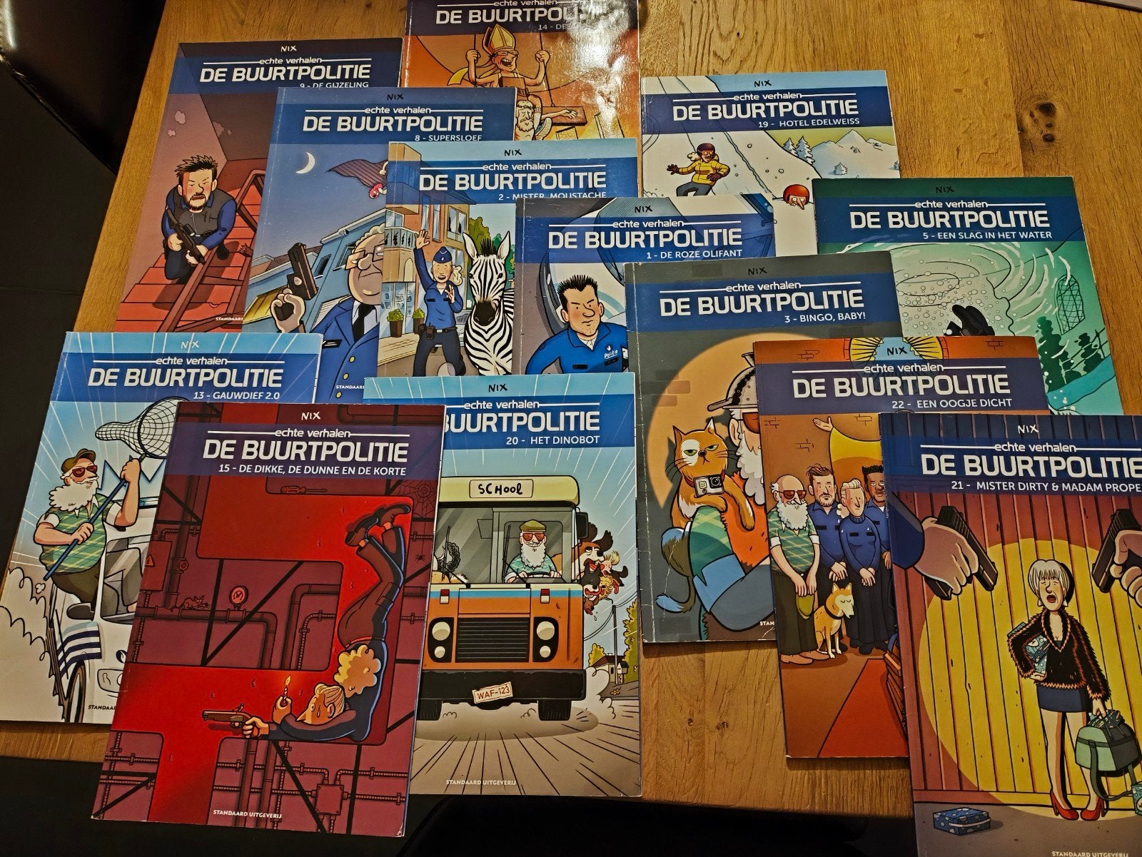 13 strips De Buurtpolitie in zeer goede staat., Boeken, Strips | Comics, Ophalen of Verzenden