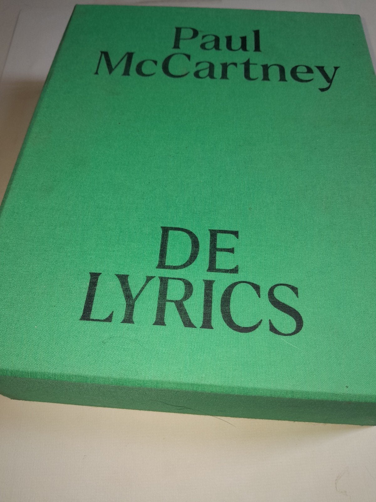 coffret PAUL MC CARTNEY, DE LYRICS, Enlèvement