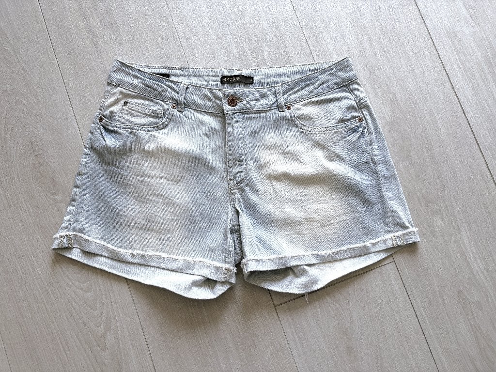 SuperTrash jeansshort   Pacha Super Light Vintage  mt 32, Supertrash, Zo goed als nieuw, W30 - W32 (confectie 38/40), Verzenden