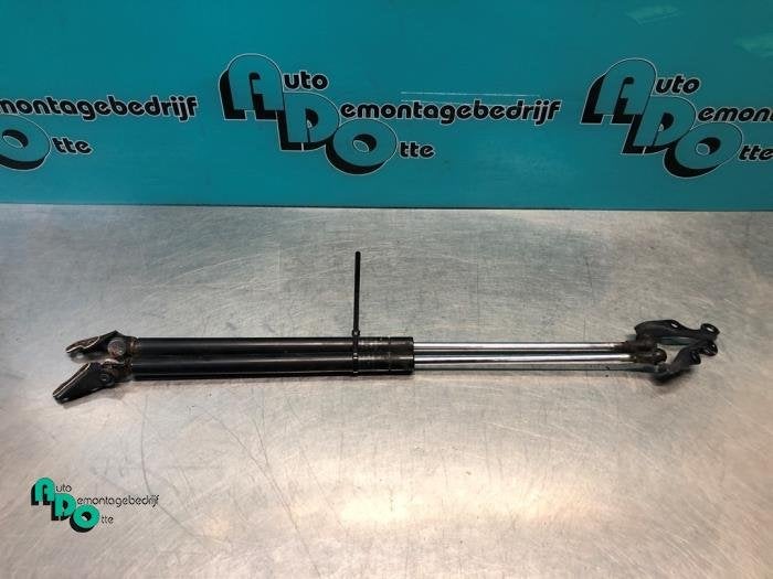 Set Gasdempers Achterklep van een Toyota Yaris (Yaris 1 00-), Gebruikt, -, -, Ophalen of Verzenden