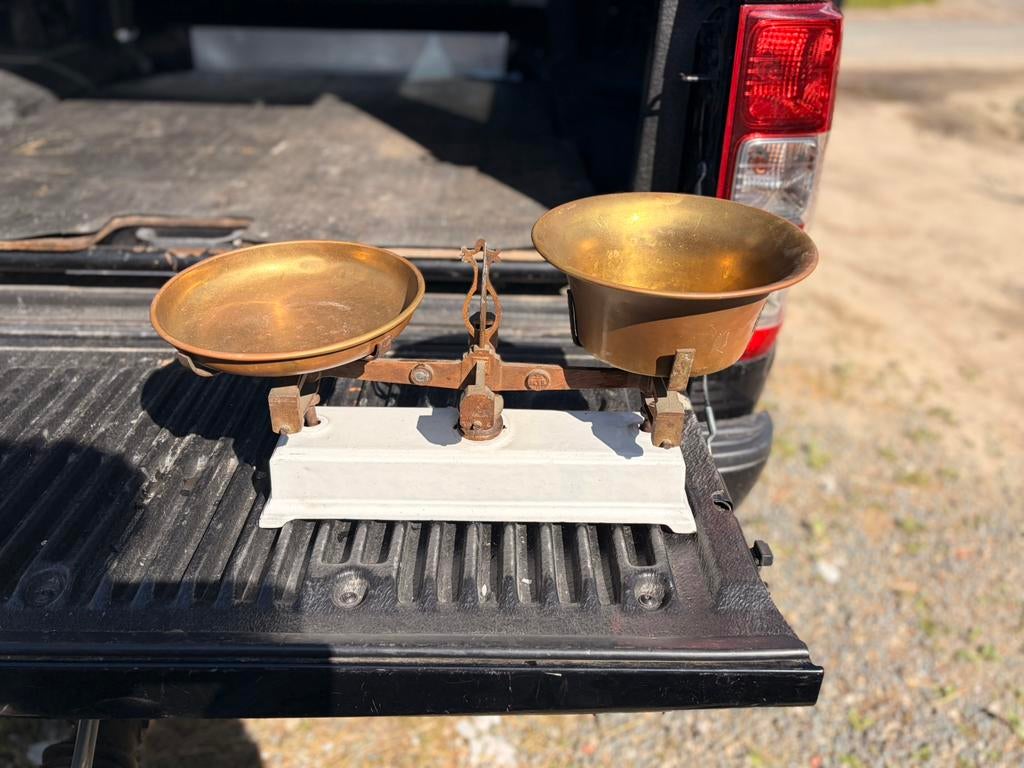 Antieke Roberval weegschaal met messing gewichten, Antiek en Kunst, Ophalen