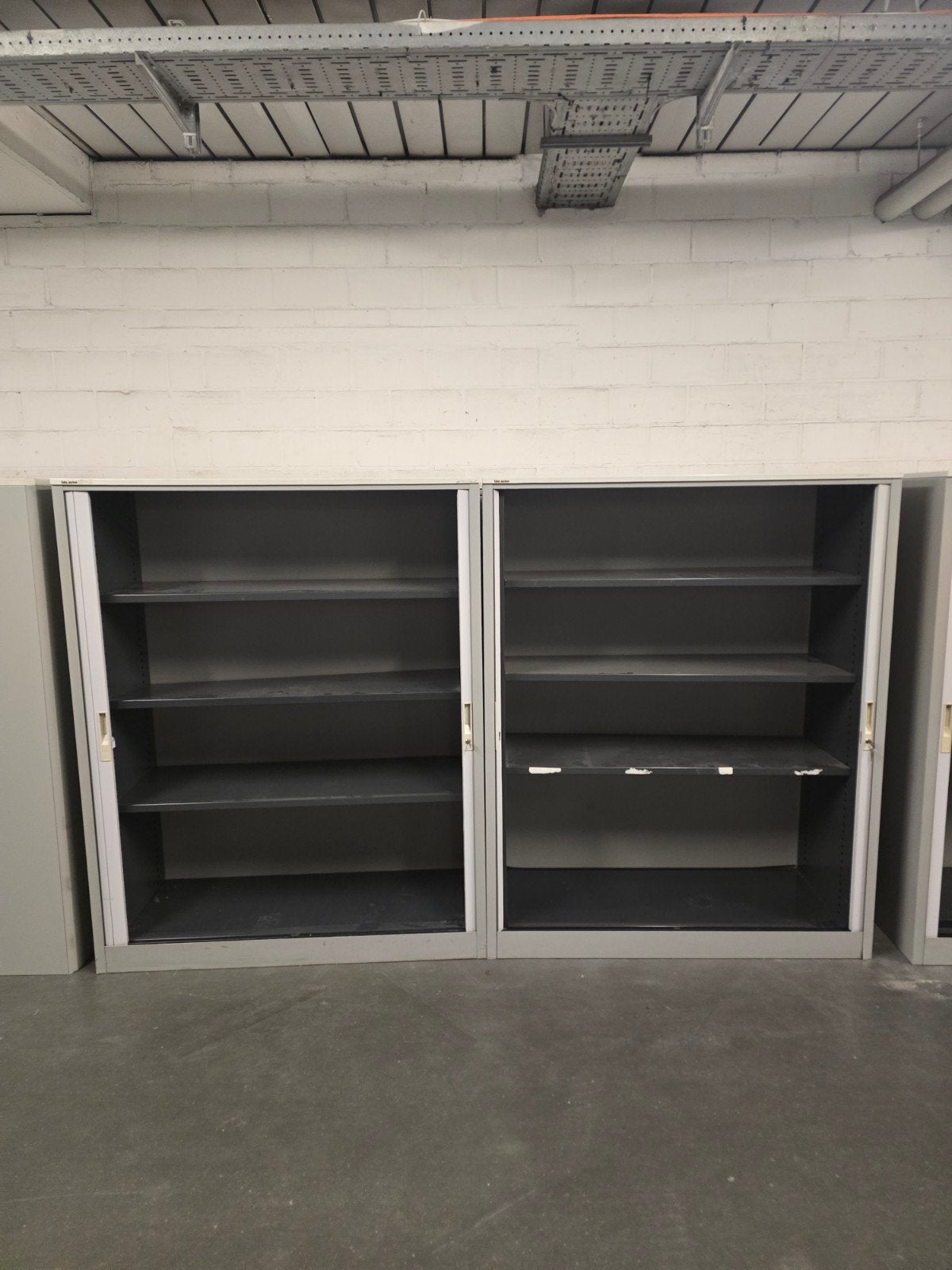 Armoires métallique professionnelle porte couliss150x120x45