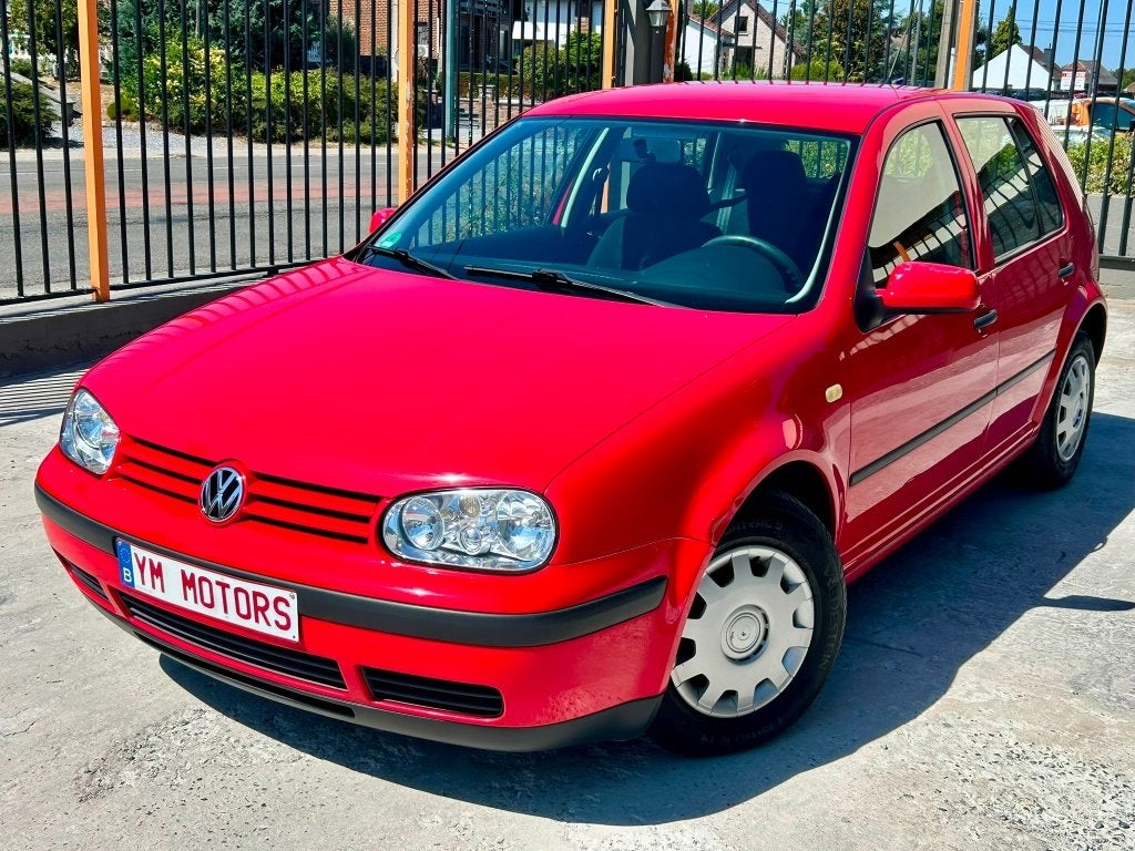 Volkswagen Golf 4 1400 Benzine 16V 90.000km 1e eigenaar, Auto's, Voorwielaandrijving, Dealer onderhouden, Stof, 139 g/km