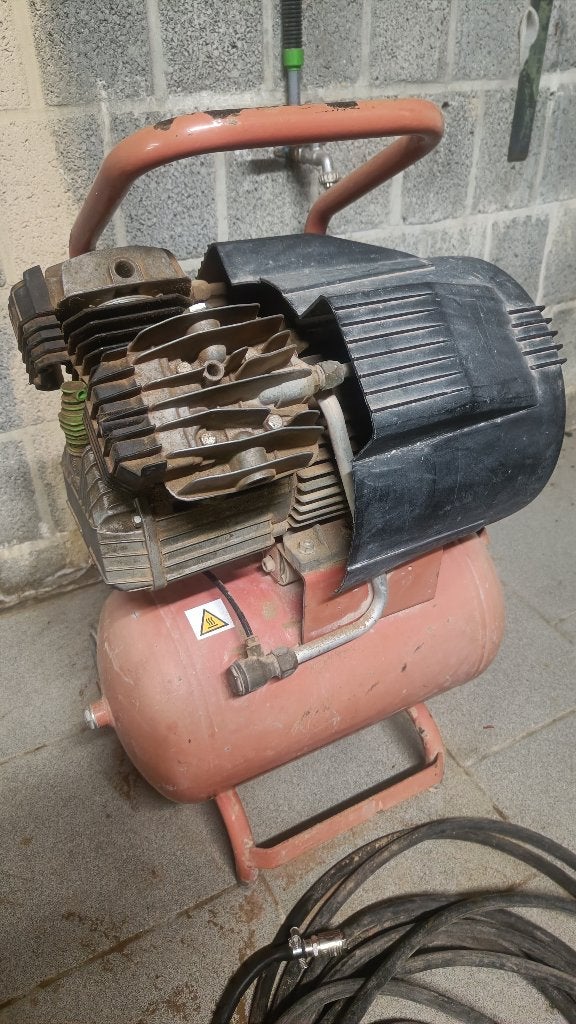 Compressor 3 pk, Ophalen, Gebruikt, 6 tot 10 bar, 200 tot 400 liter/min