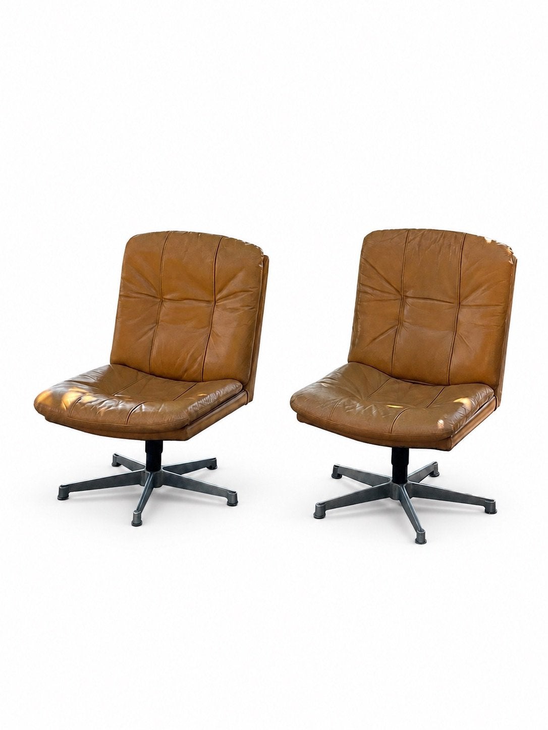 2 vintage draaifauteuils in cognackleurig leder – jaren 70, Huis en Inrichting, Ophalen of Verzenden, Zo goed als nieuw