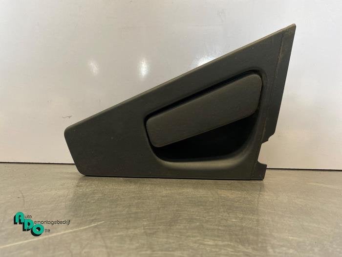Poignée portière 4portes arrière droite d'un Renault Clio, Renault, -, 3 mois de garantie, Utilisé