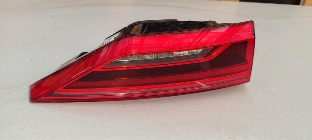 Achterlicht Links op klep LED Dynamisch Q3 F3 RSQ3 83a945093, Gebruikt, -, -, Ophalen of Verzenden