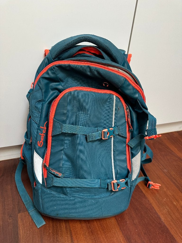 boekentas, Handtassen en Accessoires, Ophalen, Zo goed als nieuw, Rugtas