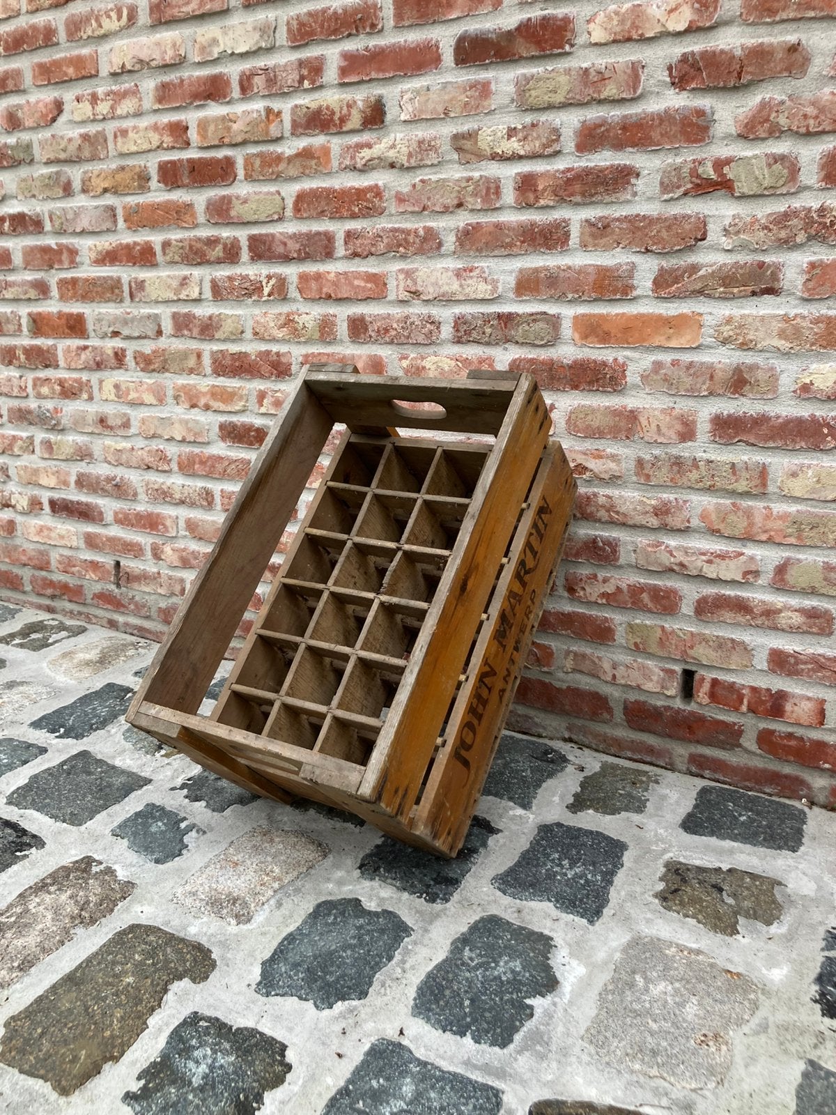 Houten bierbak, Enlèvement