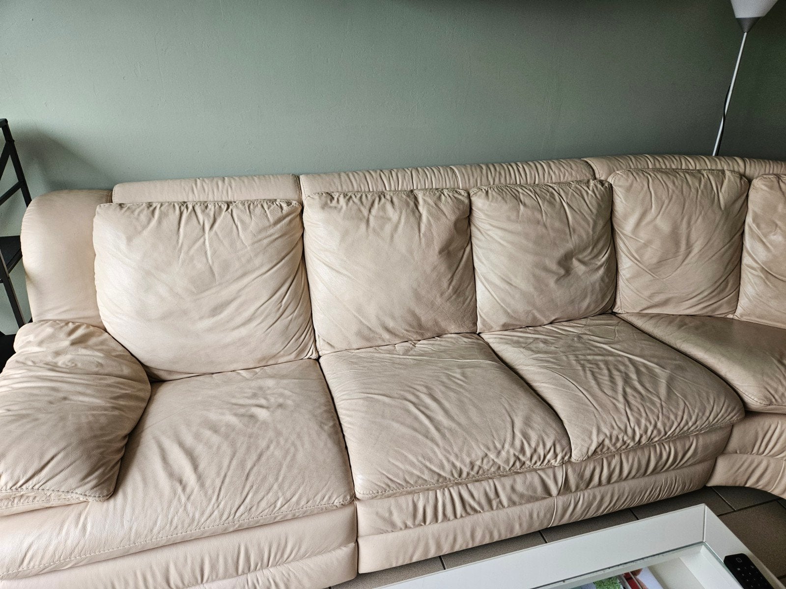 Natuzzi lederen hoekzetel, Enlèvement