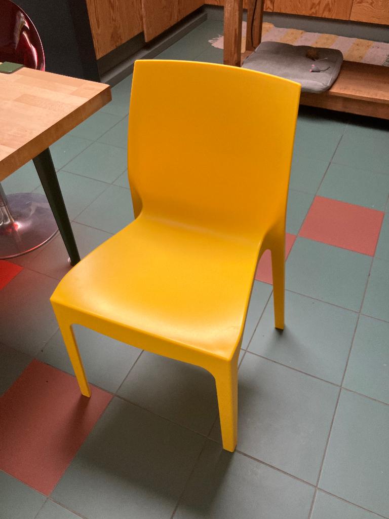 6 Stoelen, kunststof, geel, Huis en Inrichting, Ophalen, Kunststof, Overige kleuren, Zo goed als nieuw