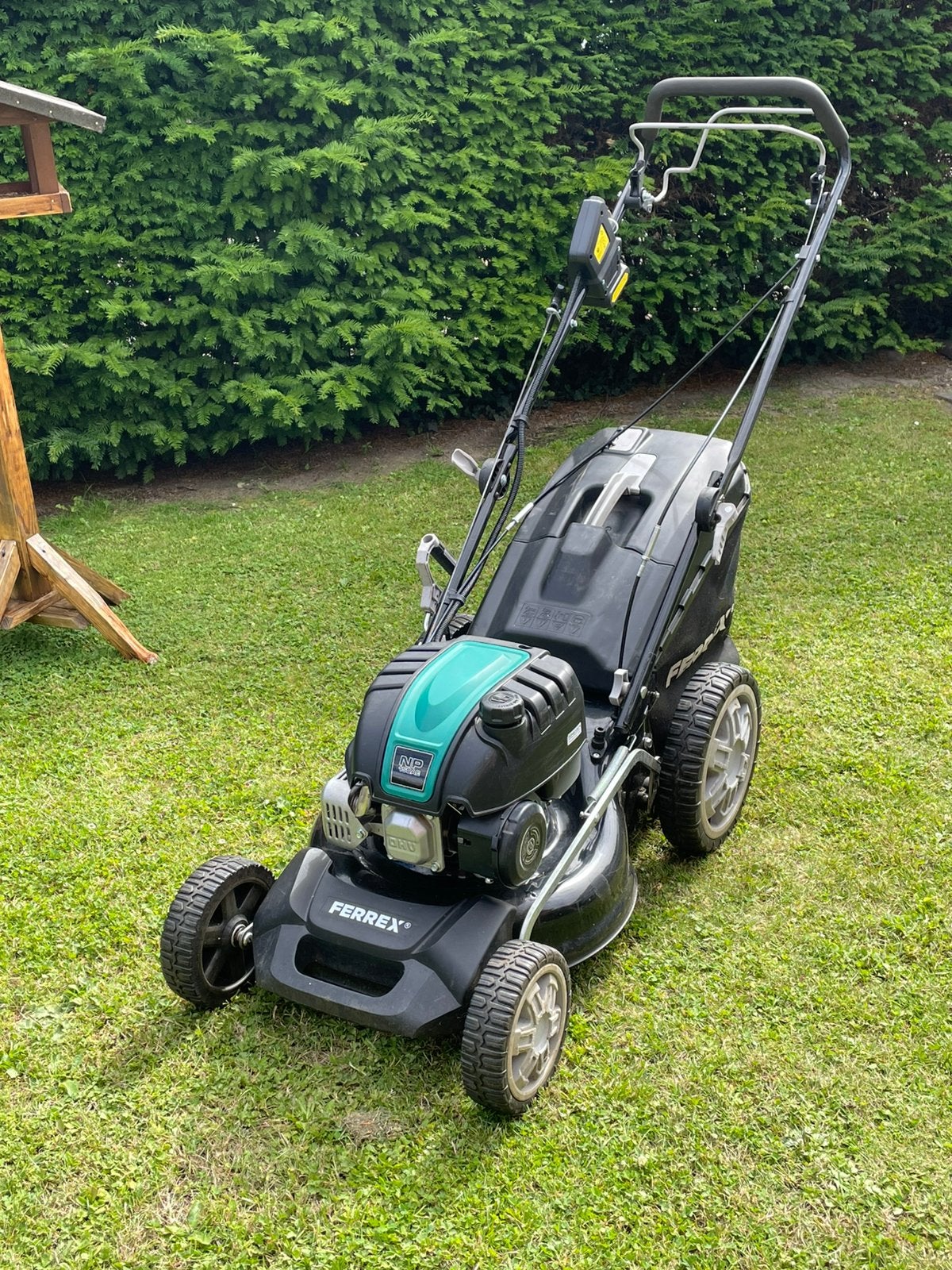 Tondeuse FERREX, Démarrage électrique, Tondeuse rotative, 40 à 49 cm, Enlèvement