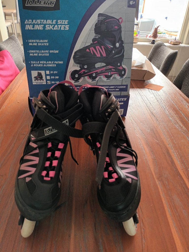 Inline skates, Sport en Fitness, Skeelers, Overige merken, Ophalen of Verzenden, Inline skates 4 wielen, Dames