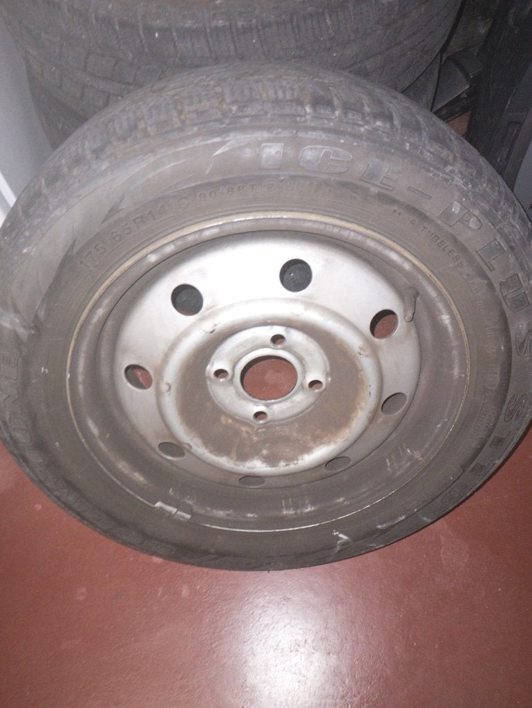 Autobanden met velg, Ophalen, 14 inch, Gebruikt, 175 mm