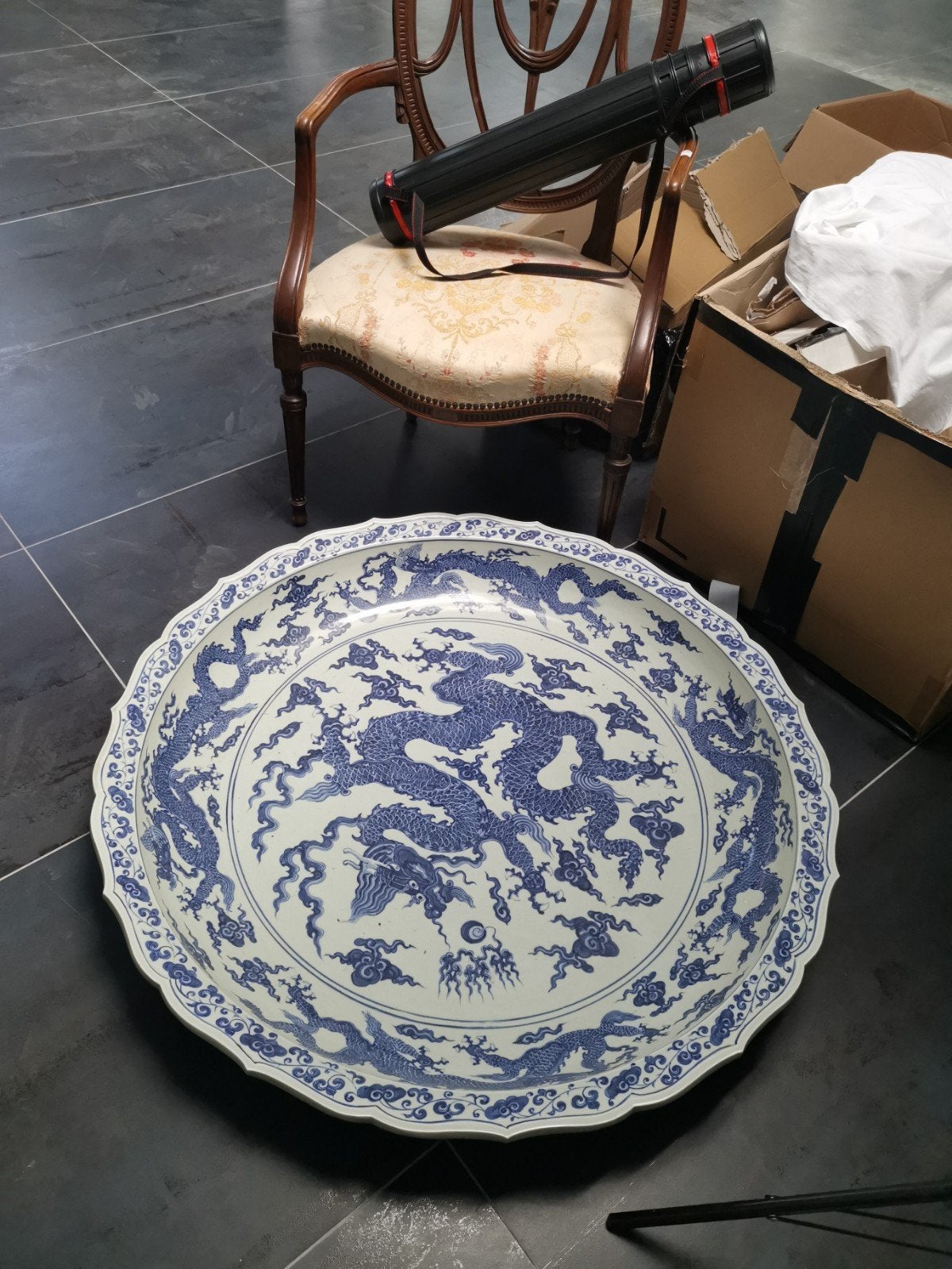 Très grande assiette en porcelaine, Antiquités & Art, Enlèvement