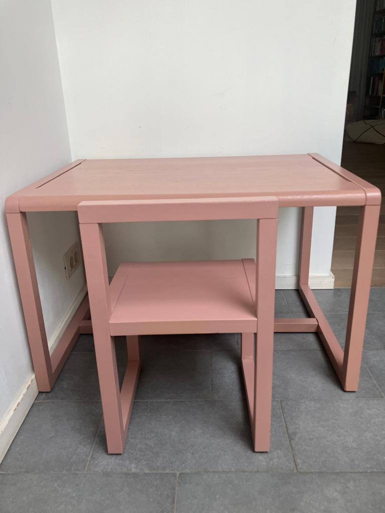 Roze kleutertafel en stoeltje Ferm Living - Little architect, Kinderen en Baby's, Kinderkamer | Tafels en Stoelen, Gebruikt, Tafel(s) en Stoel(en)