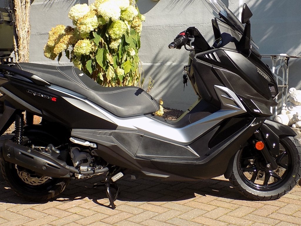 SYM cruisym 125cc i nieuw model, Scooter, 125 cc, 11 kW of minder, Automaat