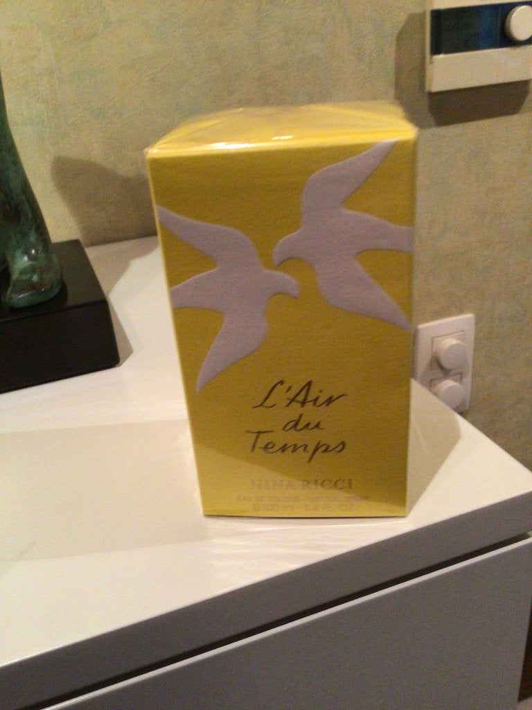 Nina Ricci,  “ L’air du temps”, Ophalen