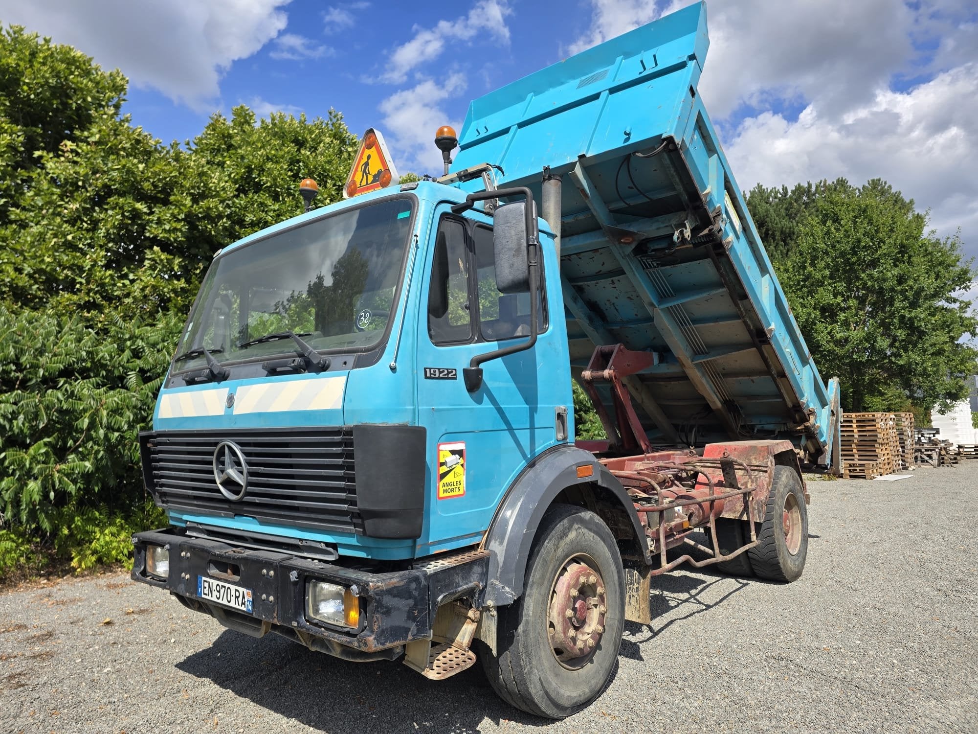 Mercedes-Benz SK 1922 2-side tipper / Bibenne (bj 1990), Auto's, Overige brandstoffen, Mercedes-Benz, Bedrijf, Handgeschakeld