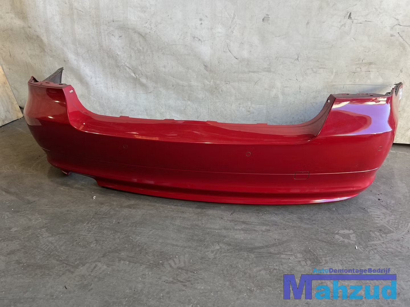 BMW 3 SERIE E90 rood achterbumper bumper 2004-2012, Auto-onderdelen, Petuelring 130
80788  Munich, DE, Gebruikt, Info@bmw.de, Achter