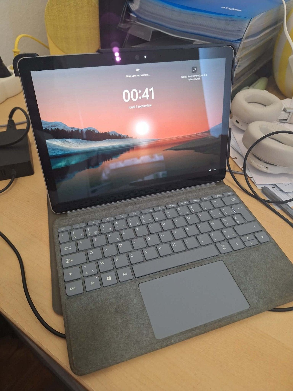 Surface Go 2 - Wi-Fi, Intel Core M3, 8 Go RAM, 128 Go SSD, Ophalen