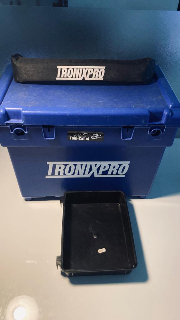 Tronixpro visbak met draag riem en inzet bakje, Watersport en Boten, Ophalen