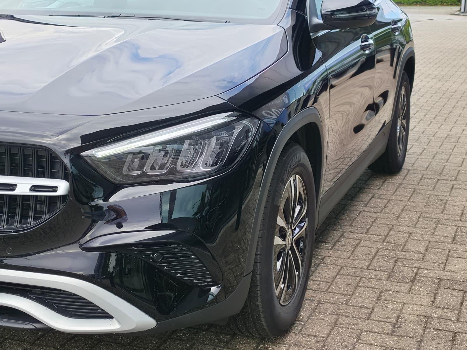 Mercedes-Benz GLA GLA 180 Business Line, Auto's, Stof, Gebruikt, 4 cilinders, 149 g/km