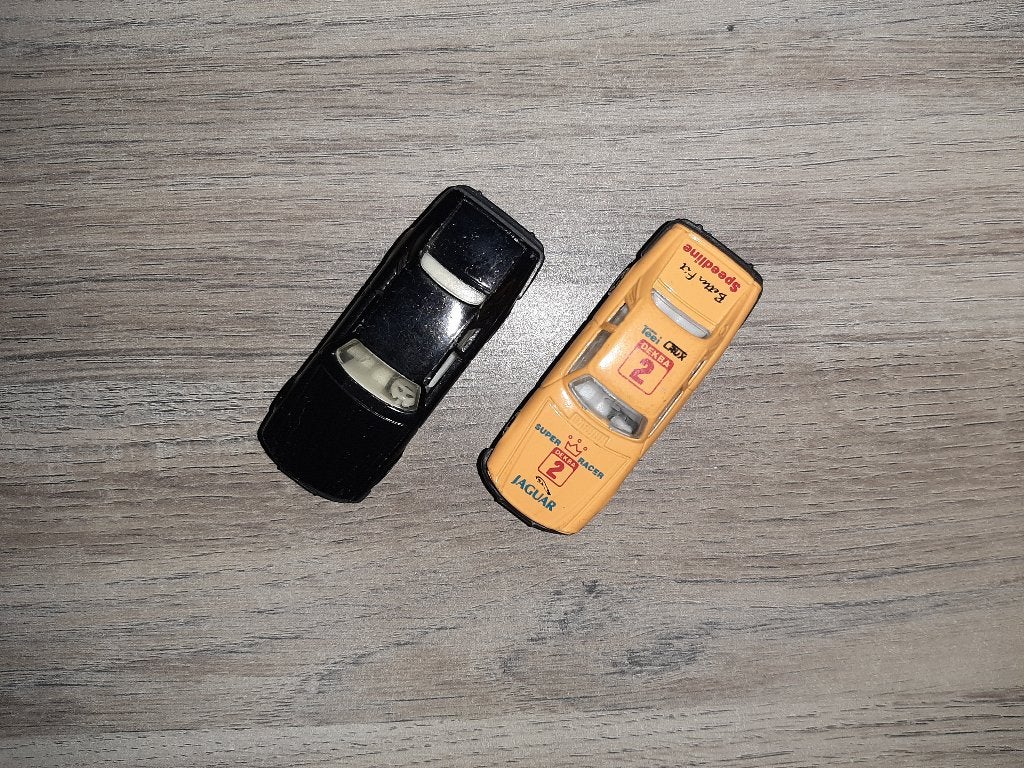 2x Welly 1/64 Jaguar XJ-S, Ophalen of Verzenden, Zo goed als nieuw, Auto