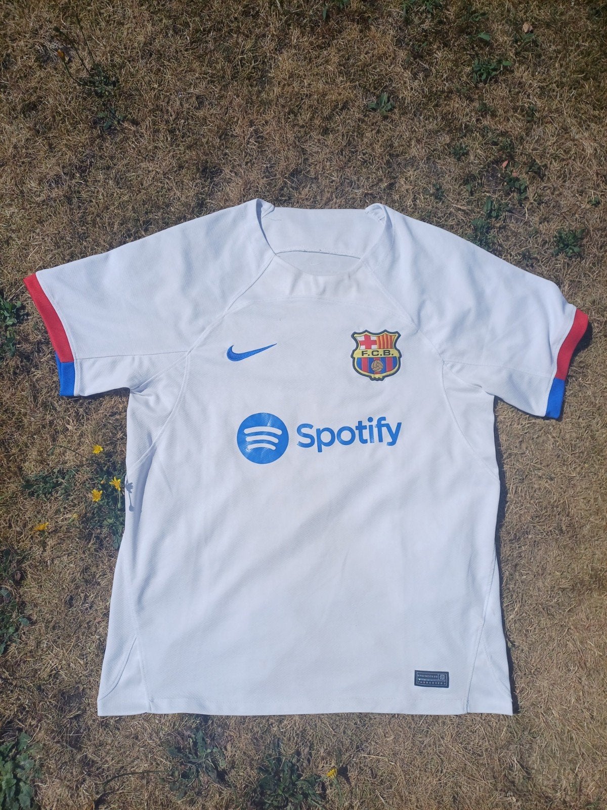 Fc Barcelona uitshirt 2023-2024 wit, maat M, Kleding | Heren, Sportkleding, Wit, Nike, Zo goed als nieuw, Voetbal